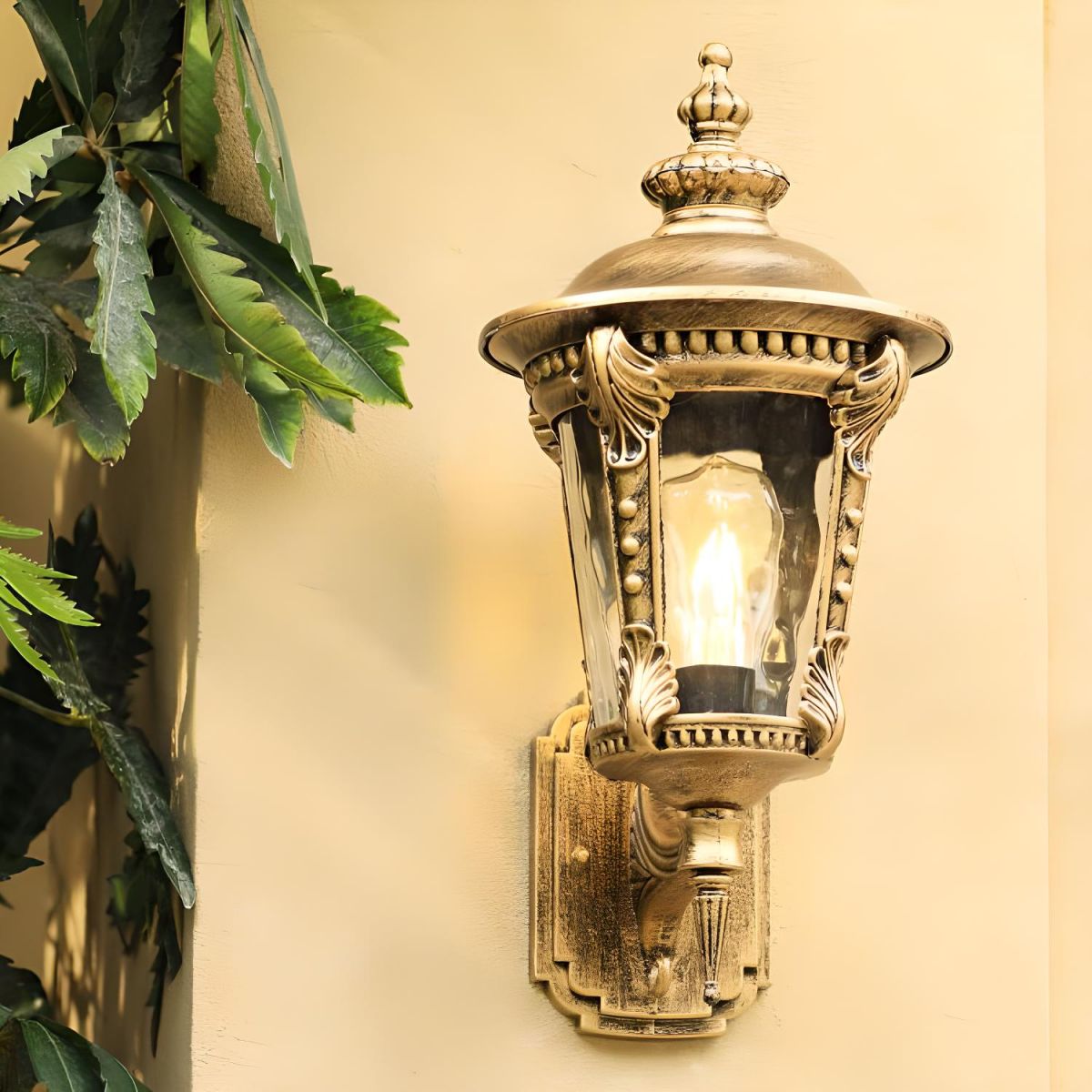 Vintage Style Outdoor Wall Light Decorative Lantern for Exterior Walls