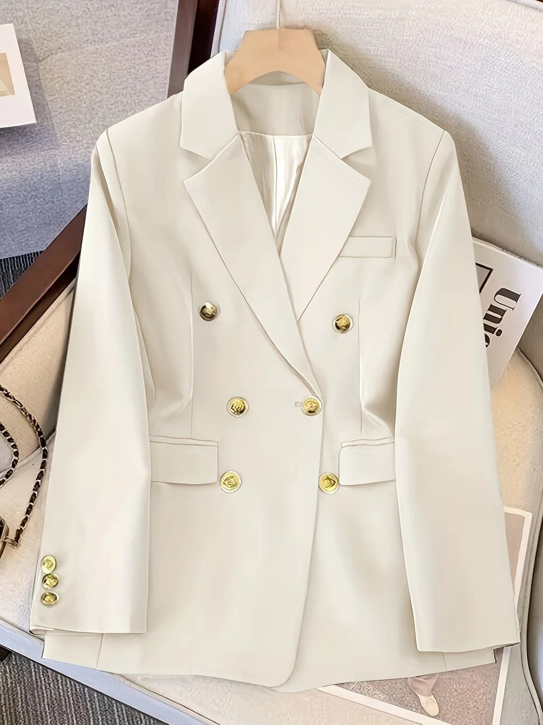 Women’s Fitted Formal Blazer with Classic Gold Button Design
