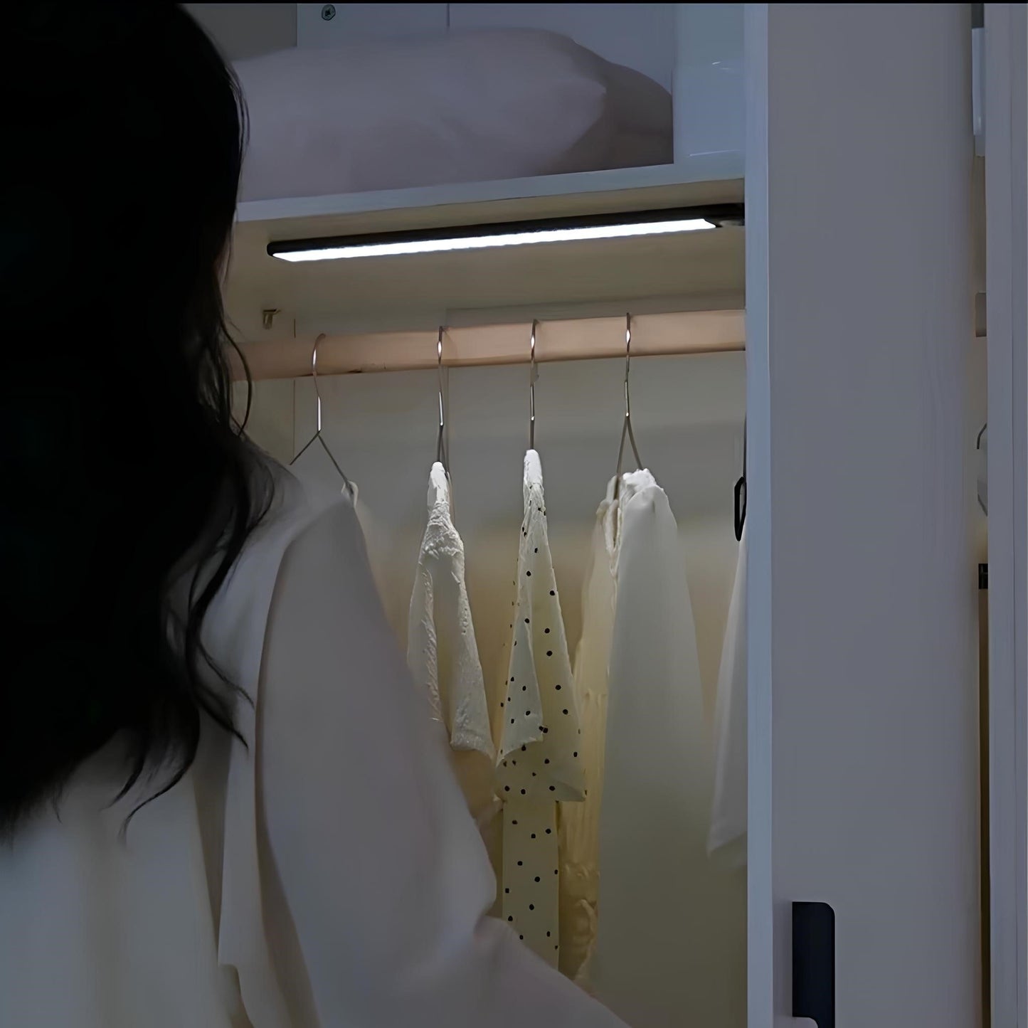 Wireless Rechargeable Light Bar Motion-Activated LED for Indoor Use