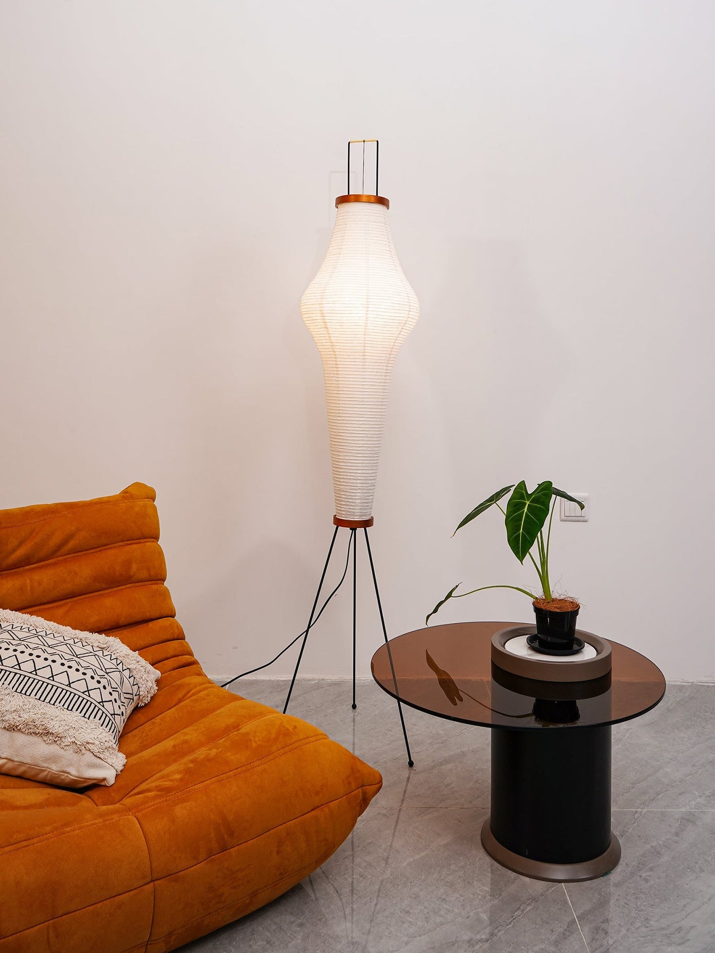 Arashi Floor Lamp