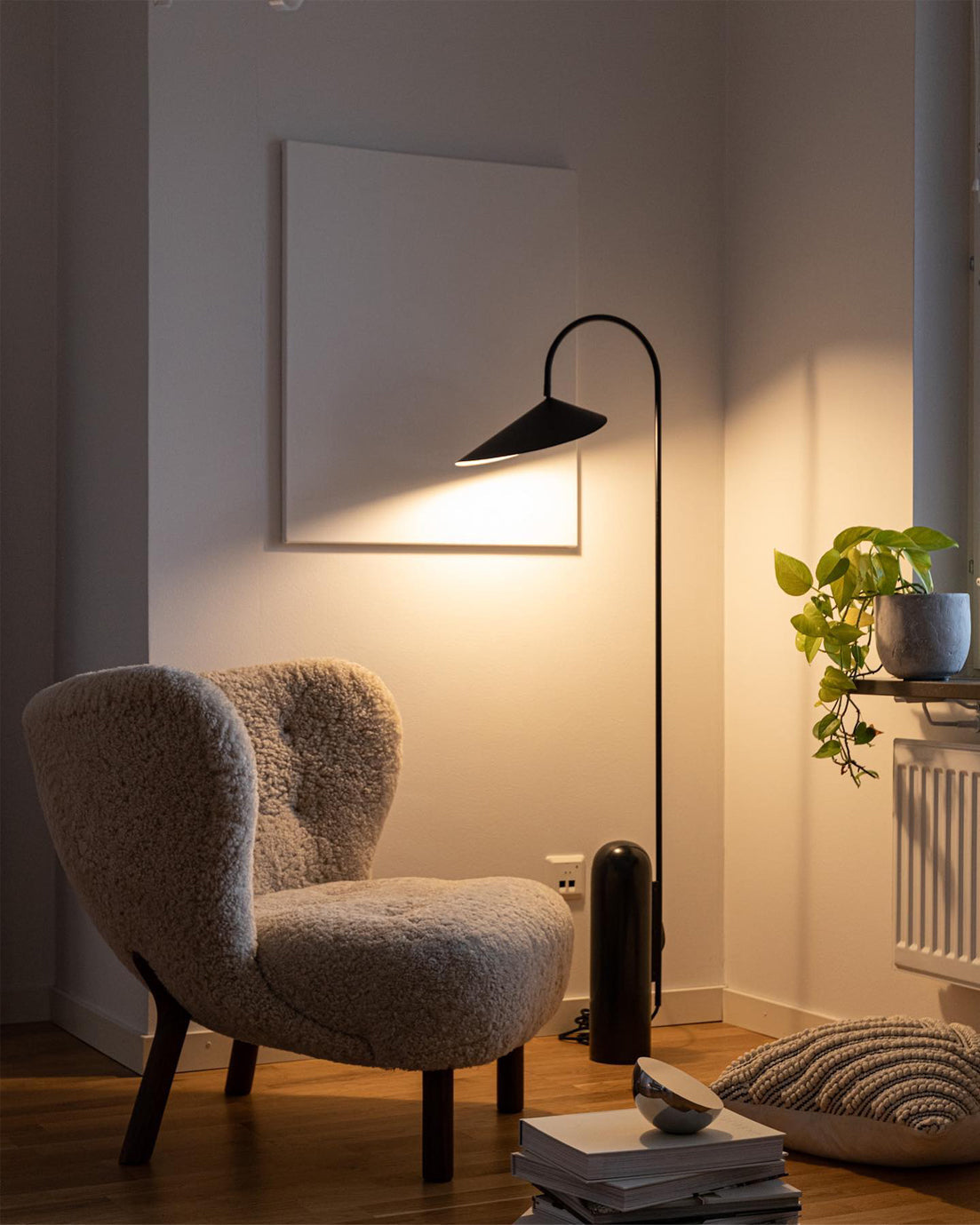 Cavello Floor Lamp