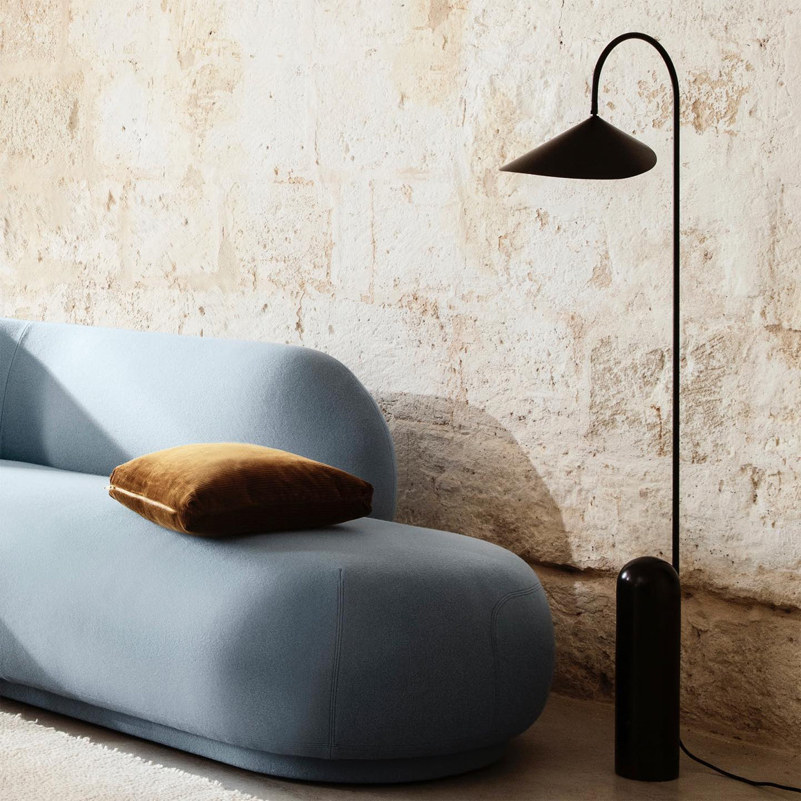 Cavello Floor Lamp