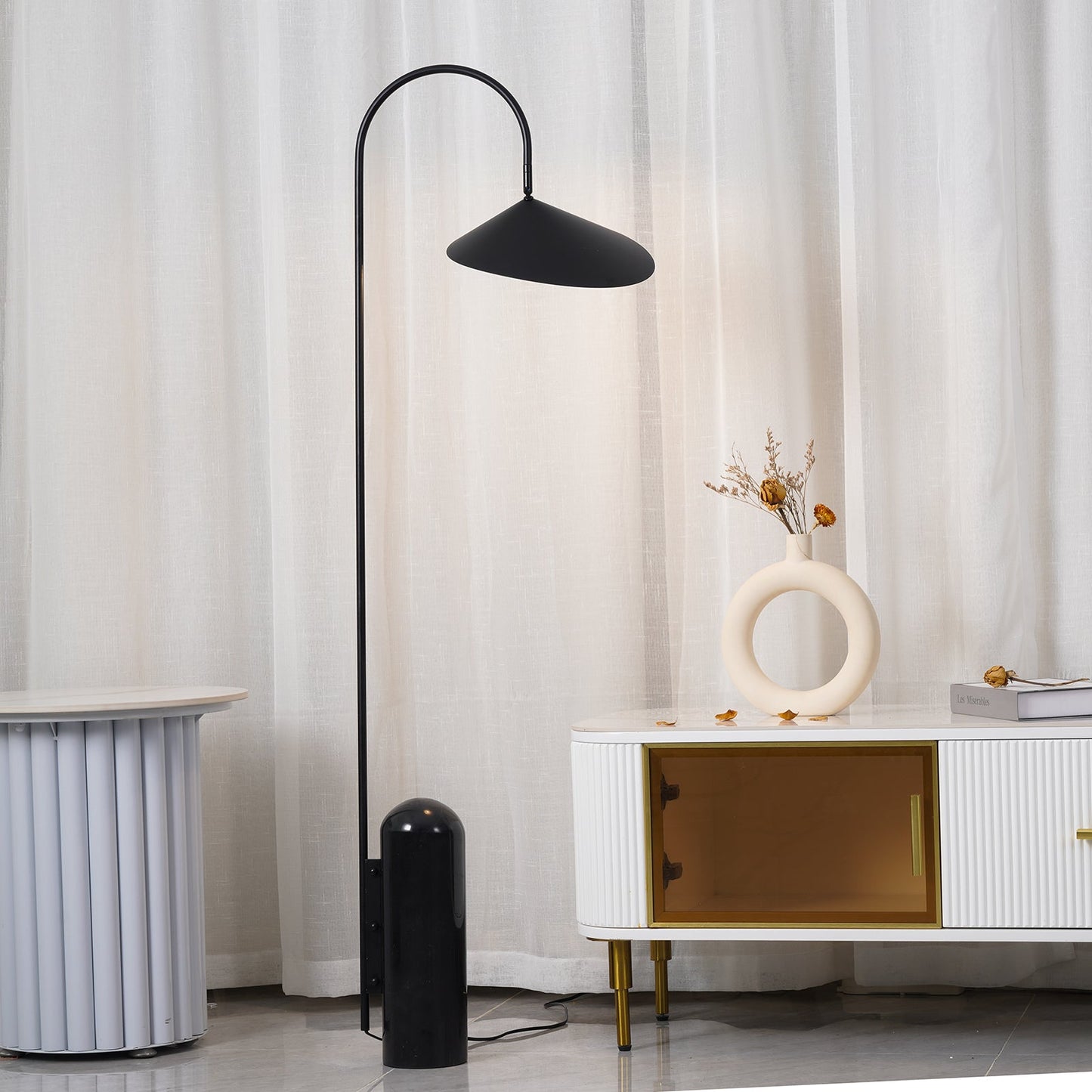 Cavello Floor Lamp
