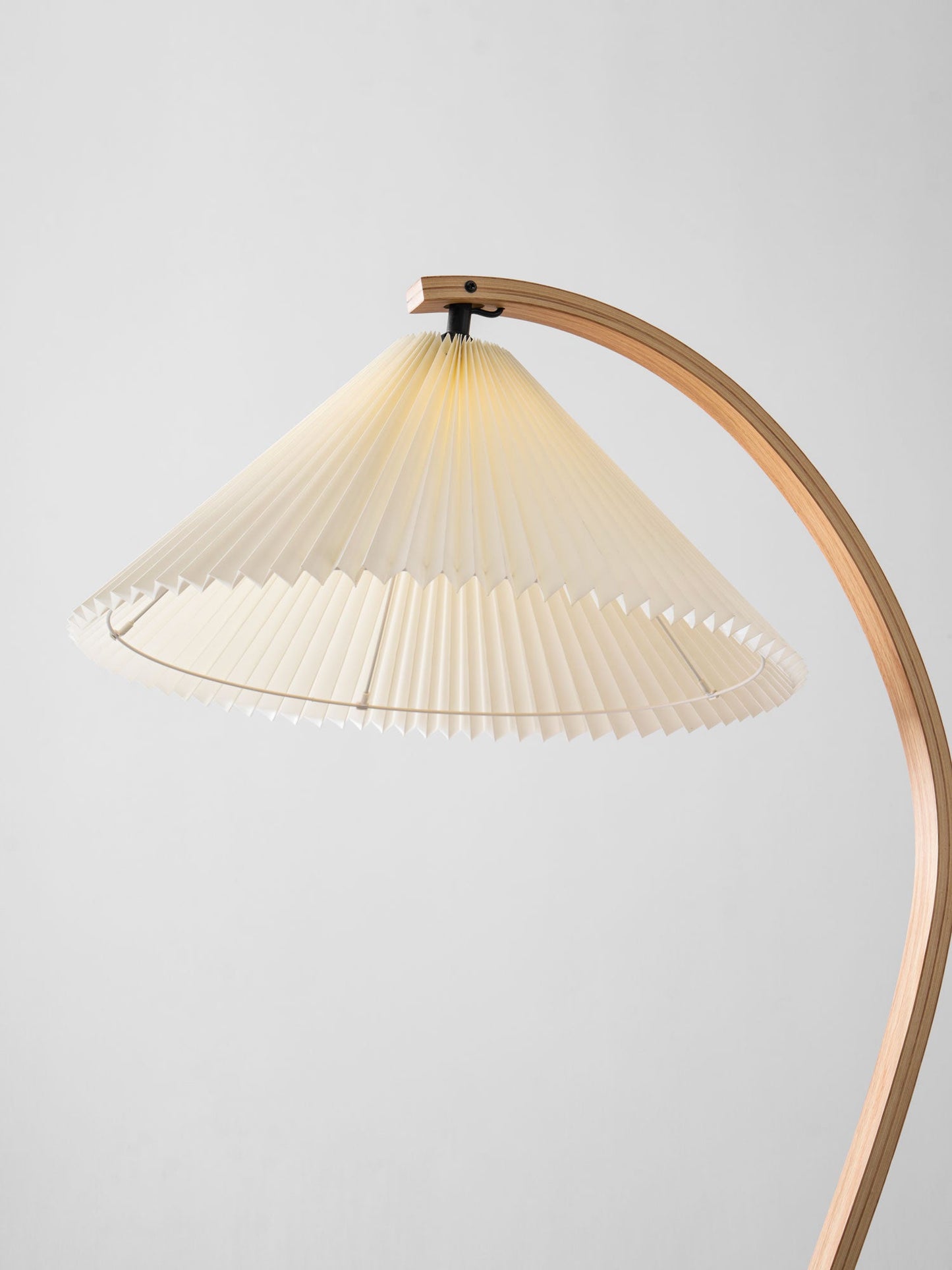 Belvaro Floor Lamp