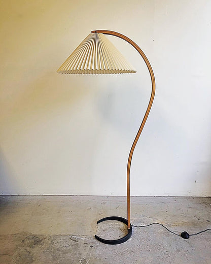 Belvaro Floor Lamp