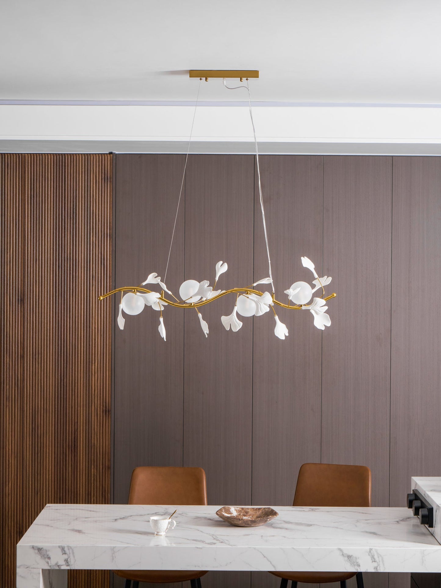 Lunaris Gingko Chandelier
