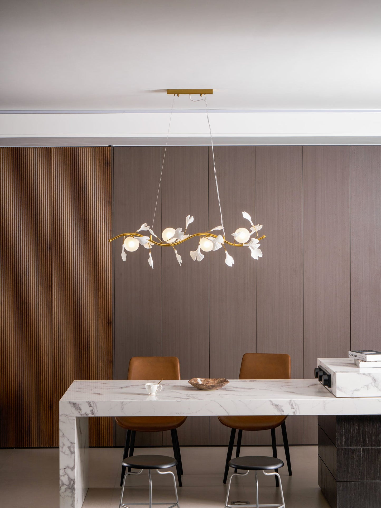 Lunaris Gingko Chandelier