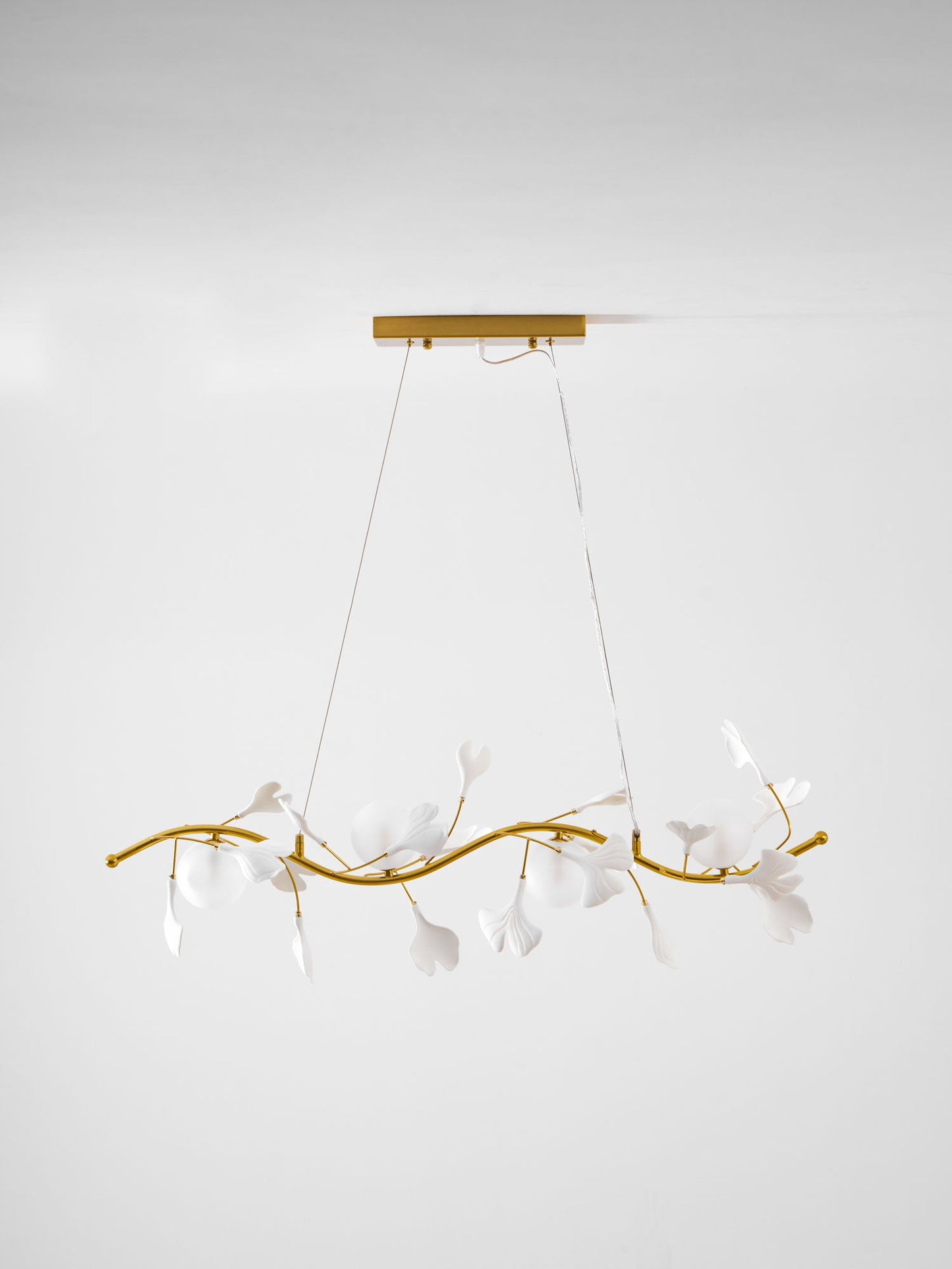 Lunaris Gingko Chandelier