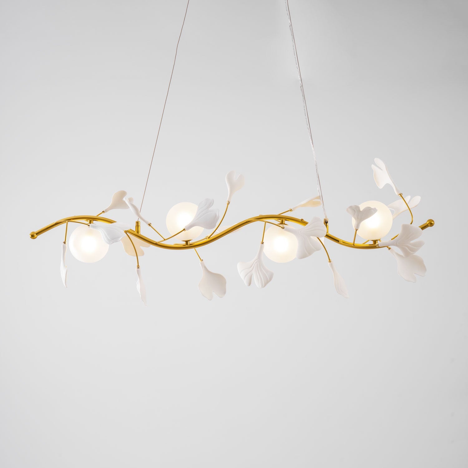 Lunaris Gingko Chandelier