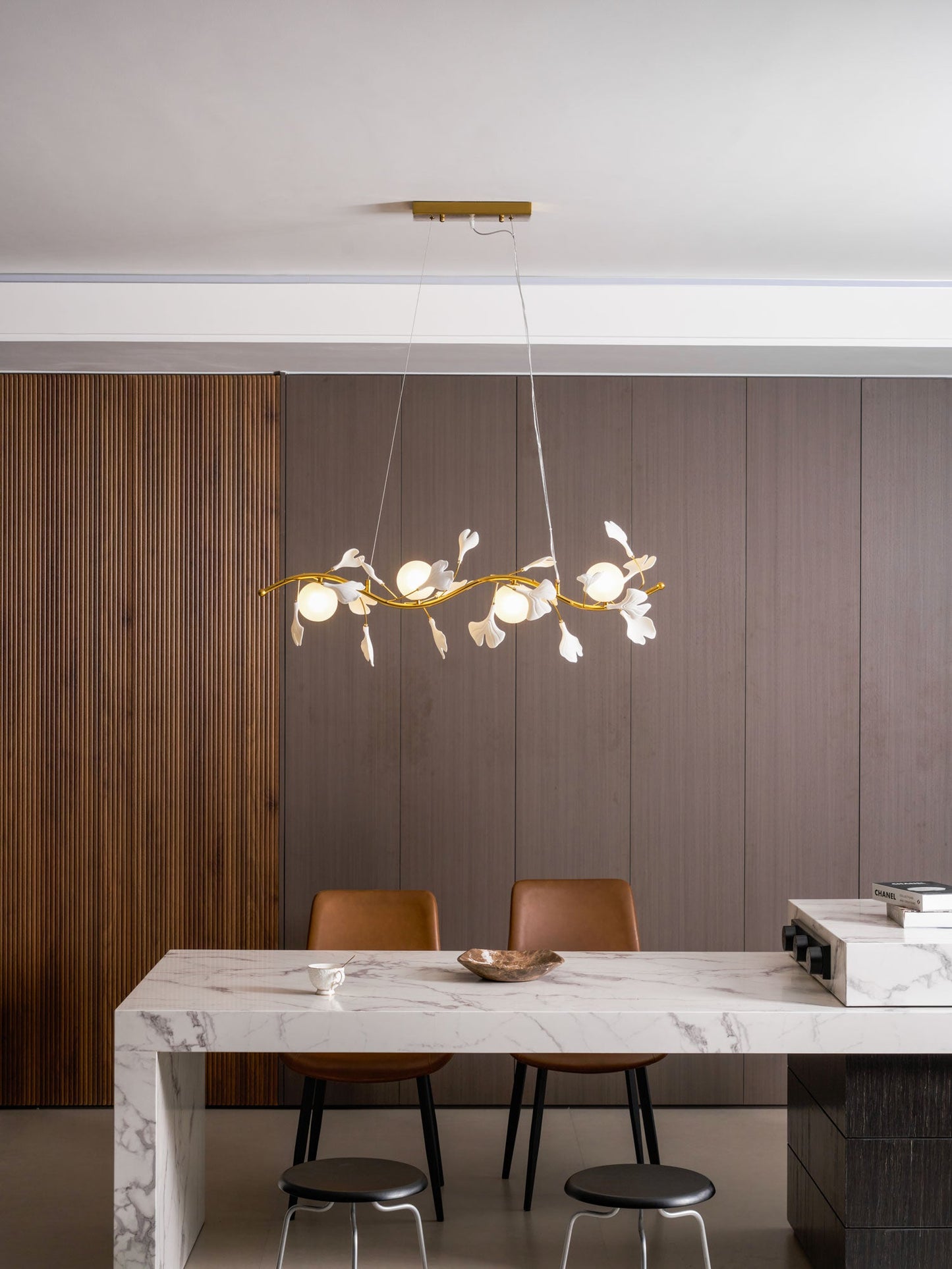 Lunaris Gingko Chandelier