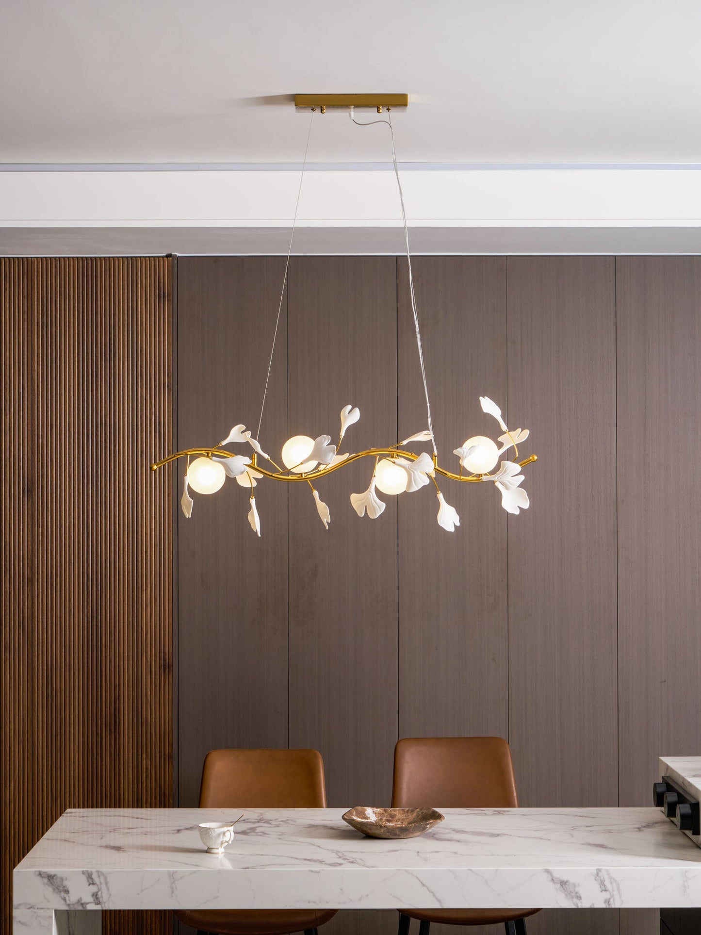 Lunaris Gingko Chandelier