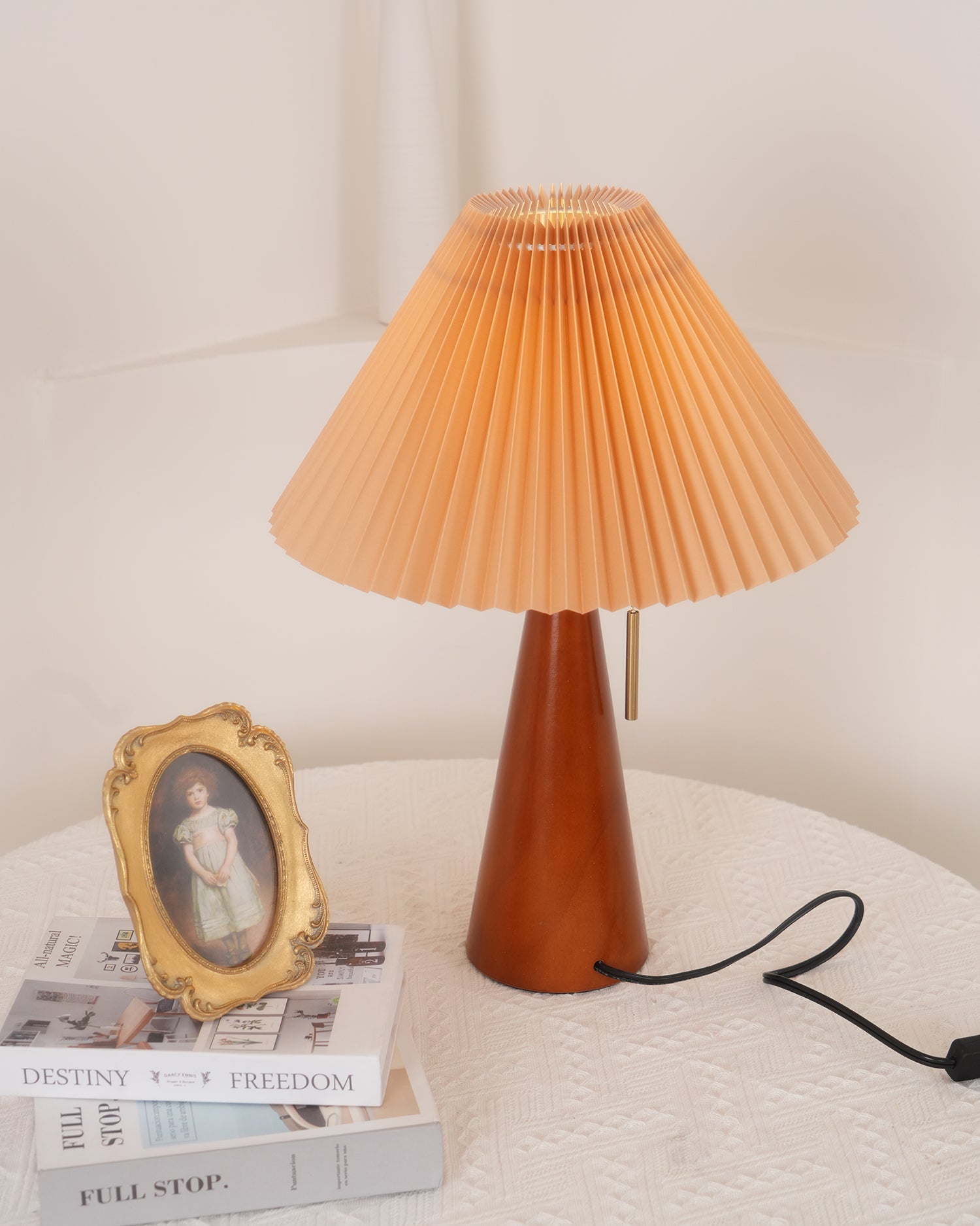 Rovelle Table Lamp
