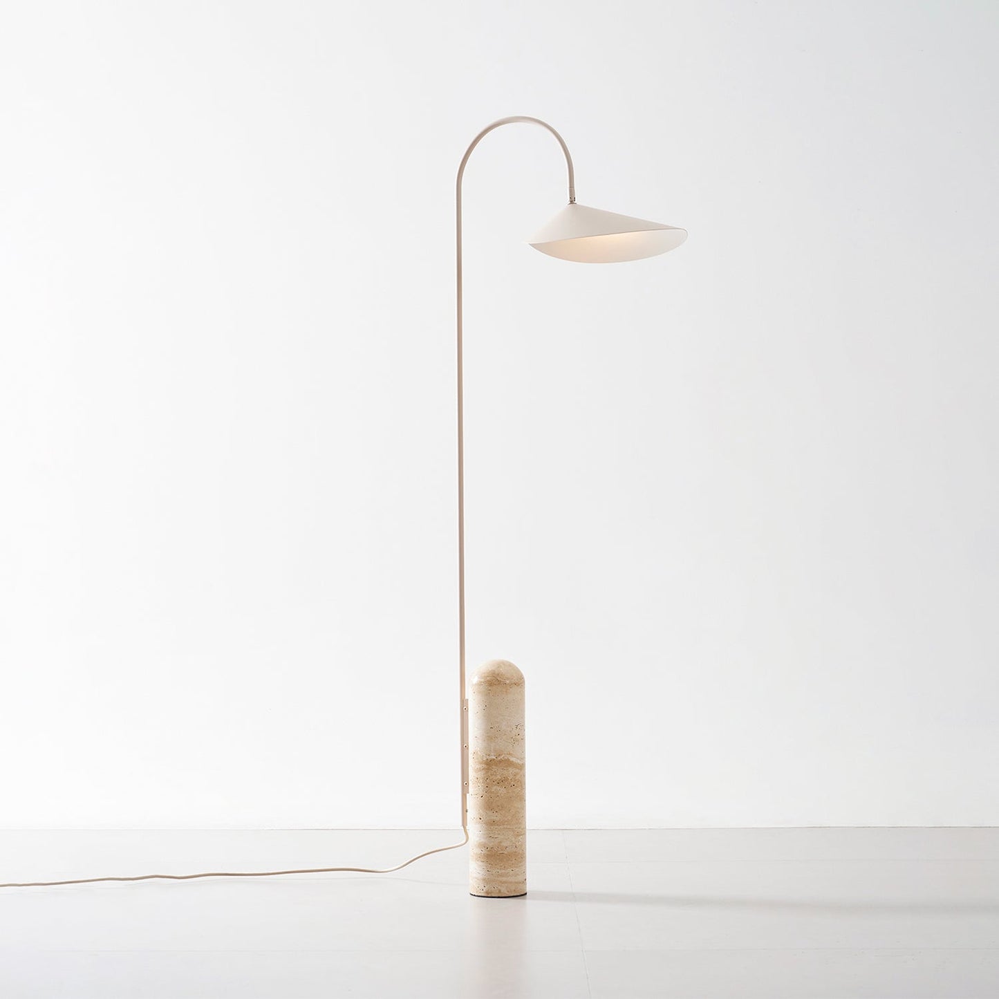 Cavello Floor Lamp