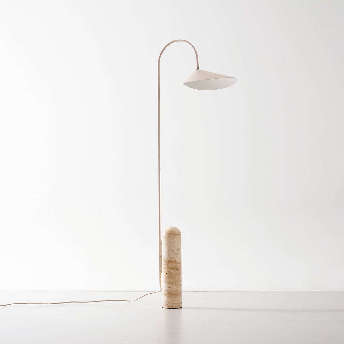 Cavello Floor Lamp