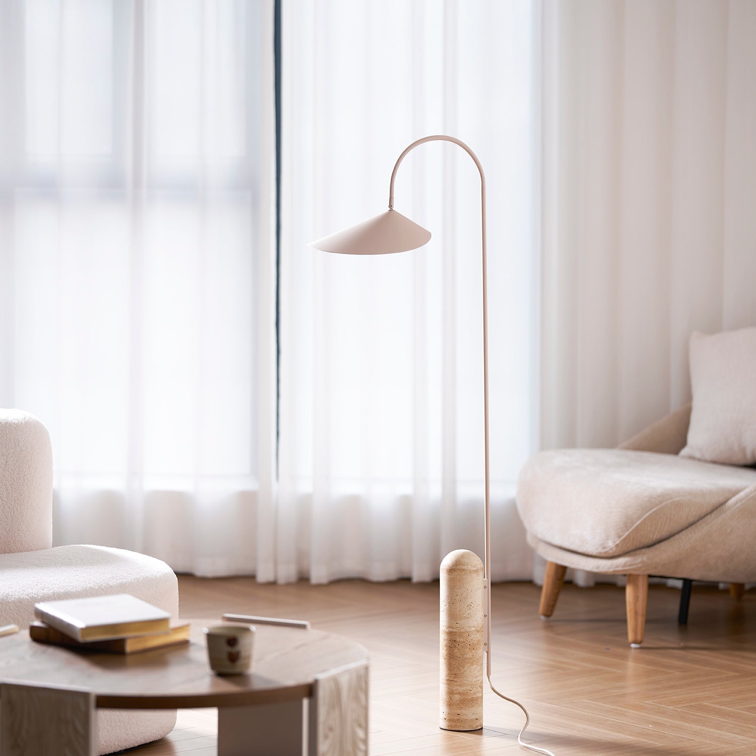 Cavello Floor Lamp