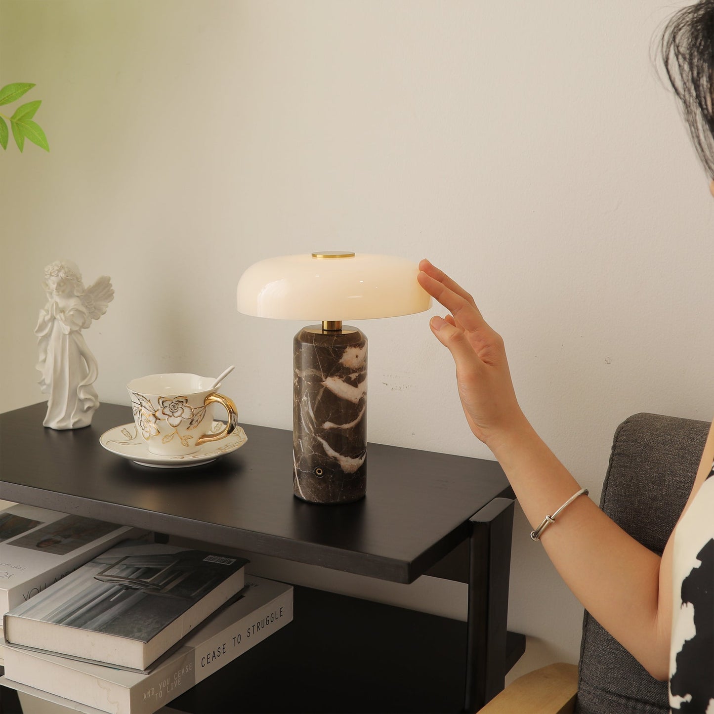 Calvero Table Lamp