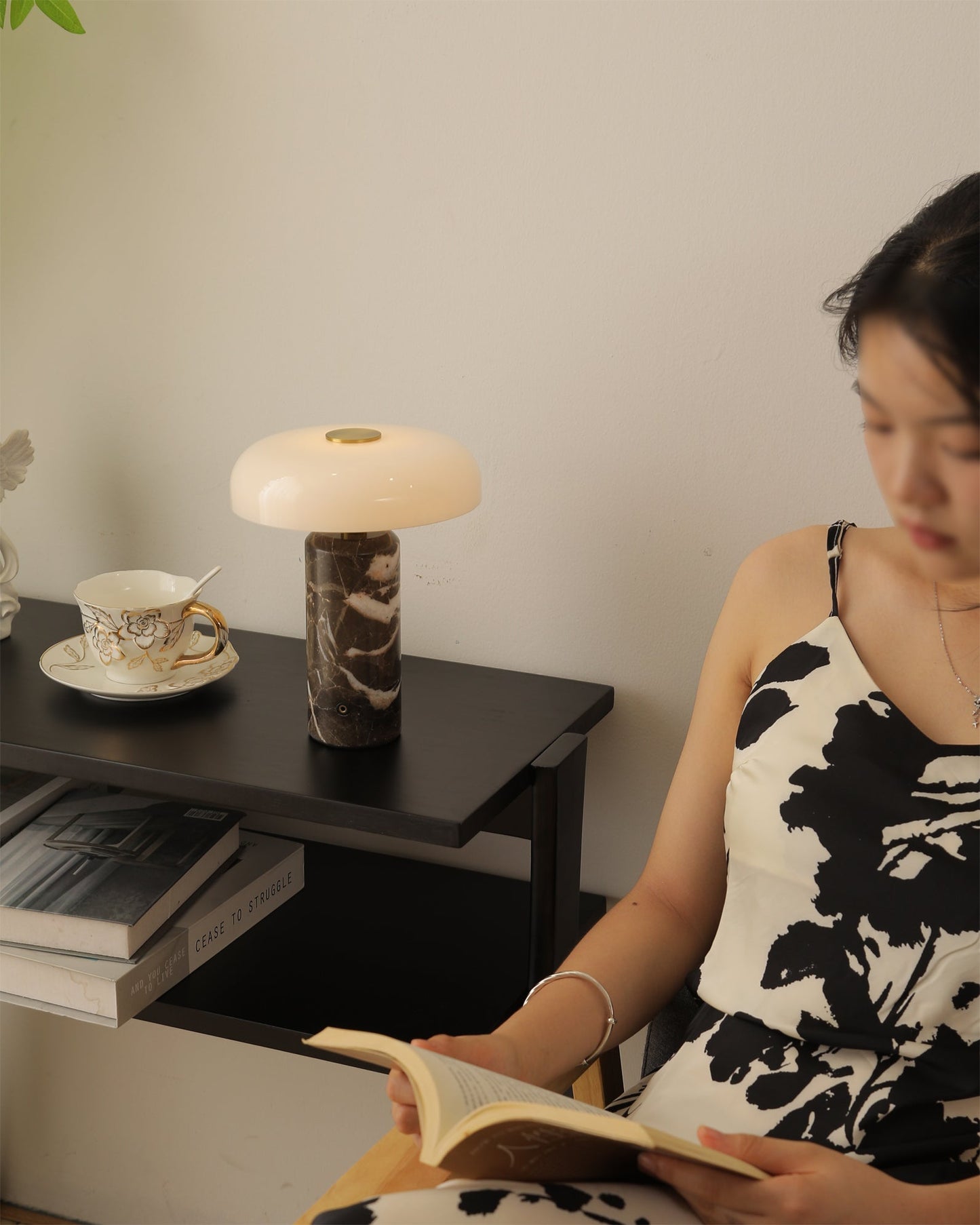 Calvero Table Lamp