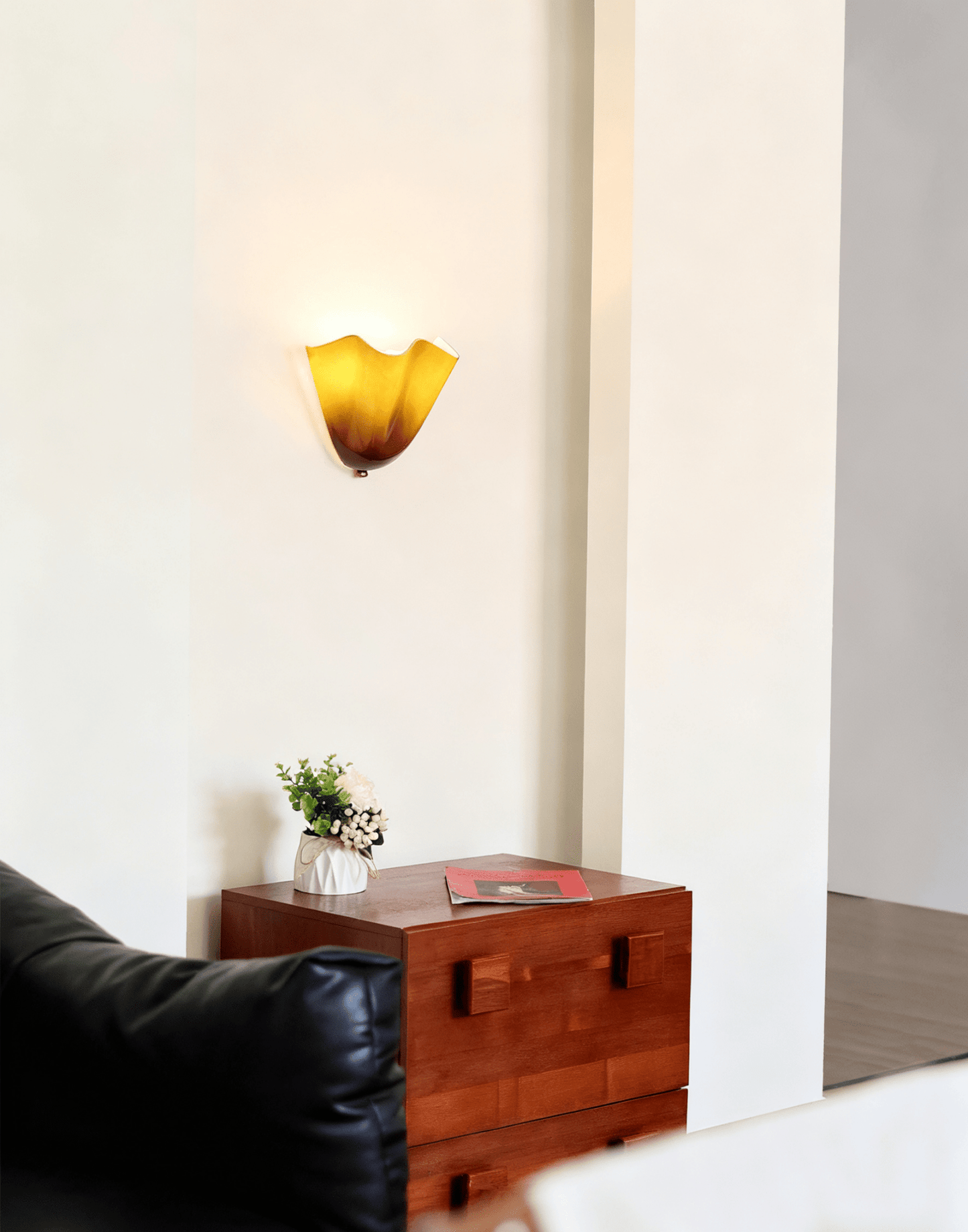 Artistic Wall Lights for Modern & Classic Interiors