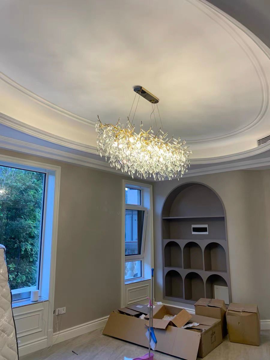 Sculptural Branch-Inspired Statement Pendant Light