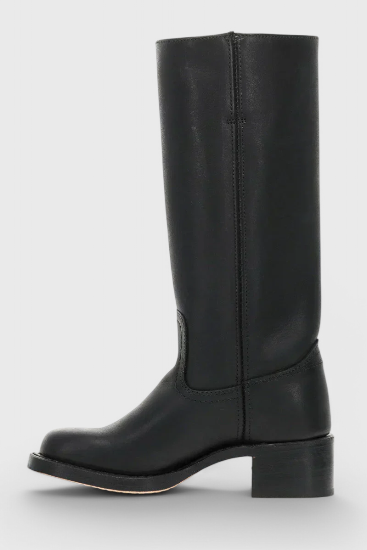 Classic Women's Knee High Boots Sleek Style for Any Look