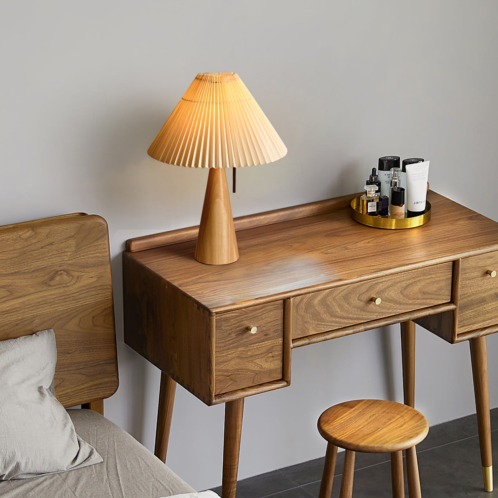 Rovelle Table Lamp