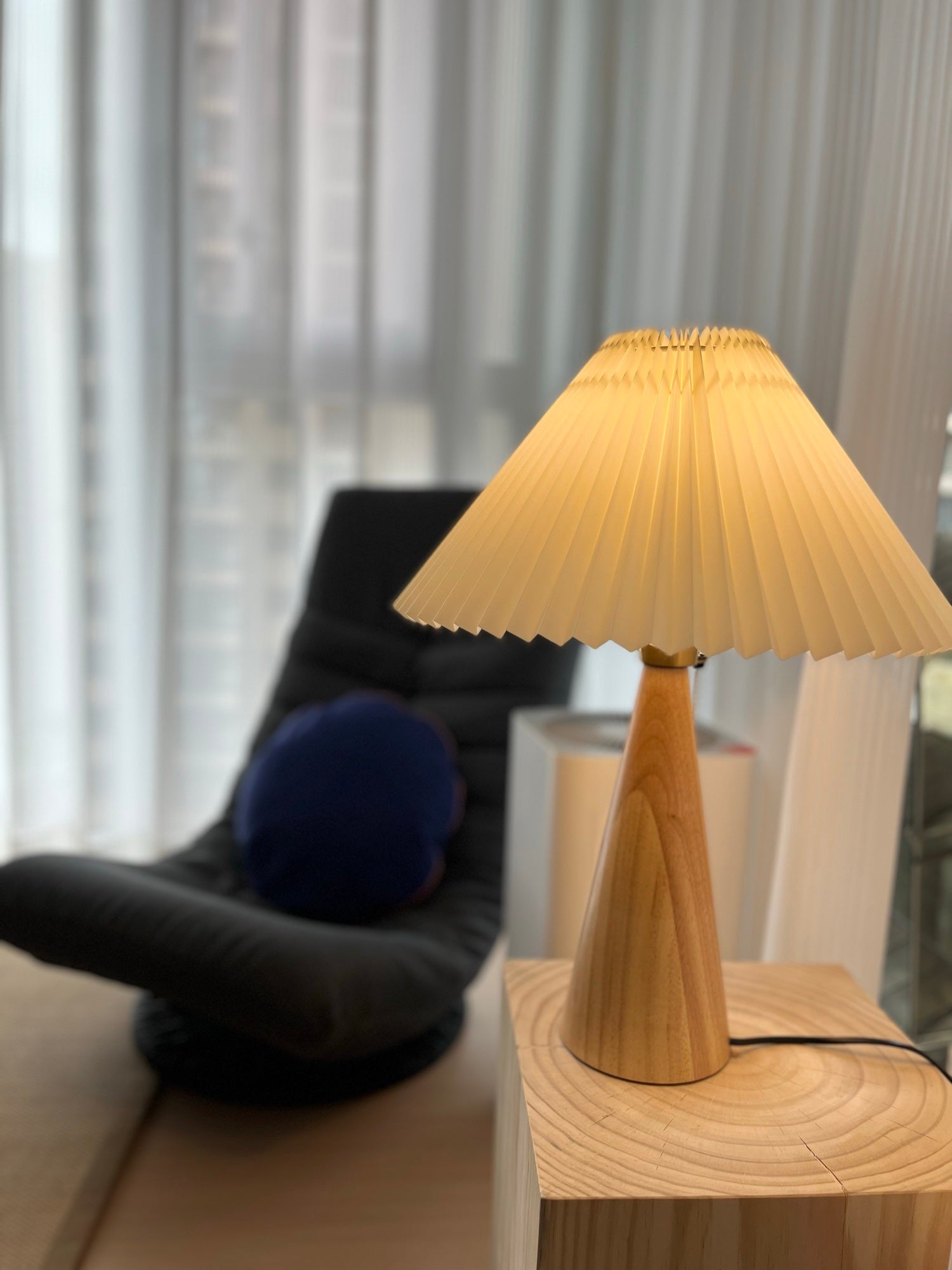 Rovelle Table Lamp