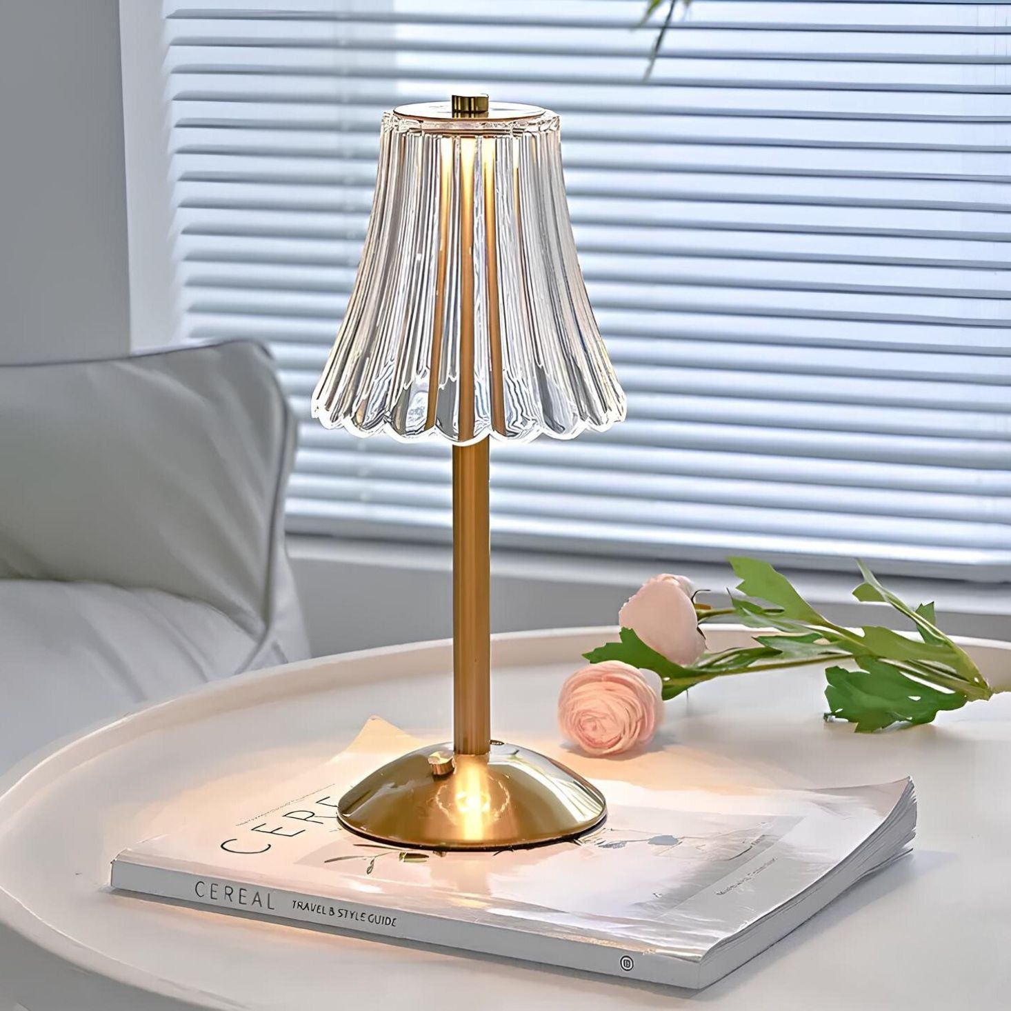 Contemporary Decorative Piece for Living Room & Office Spaces