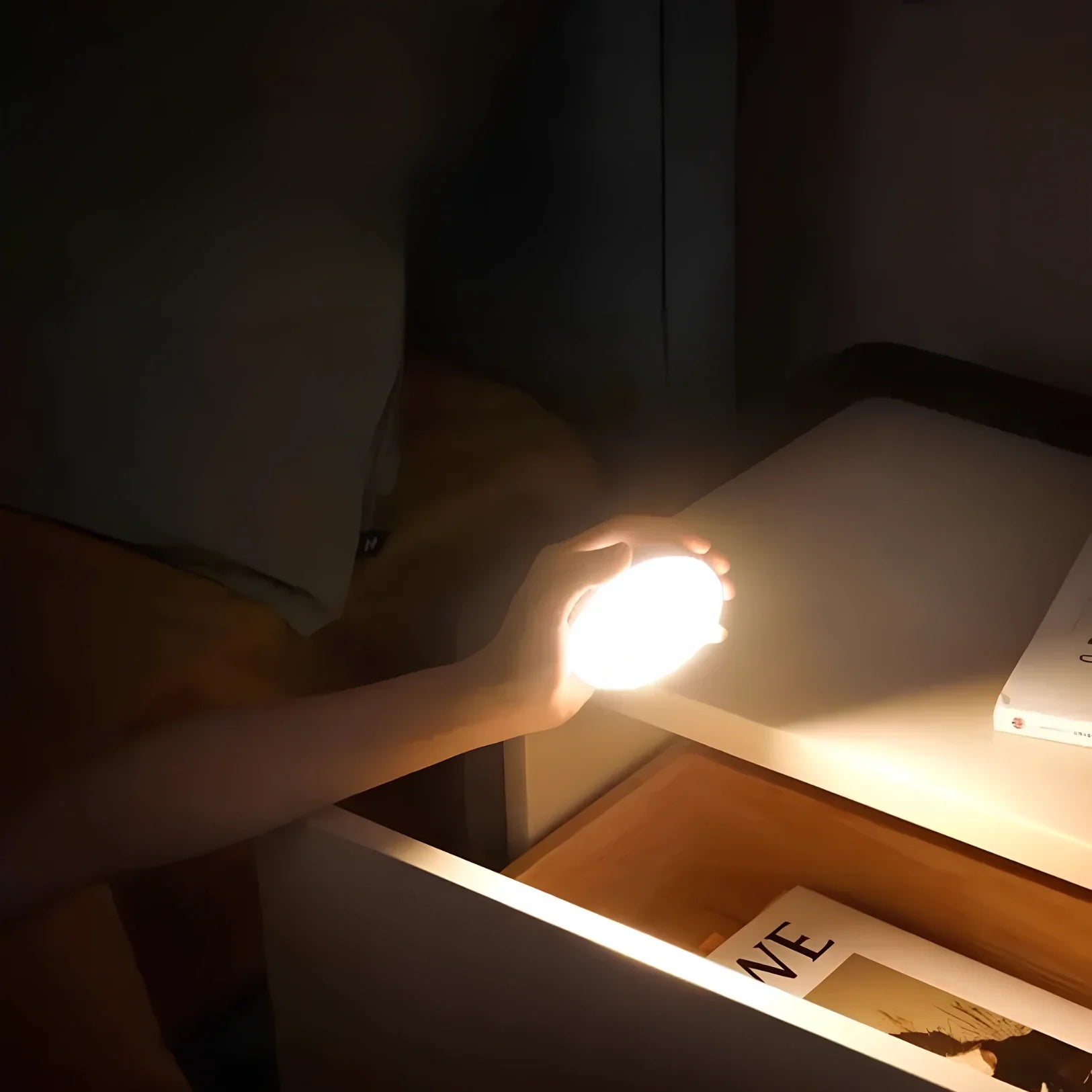Automatic Motion Detection Light Compact Indoor Illumination
