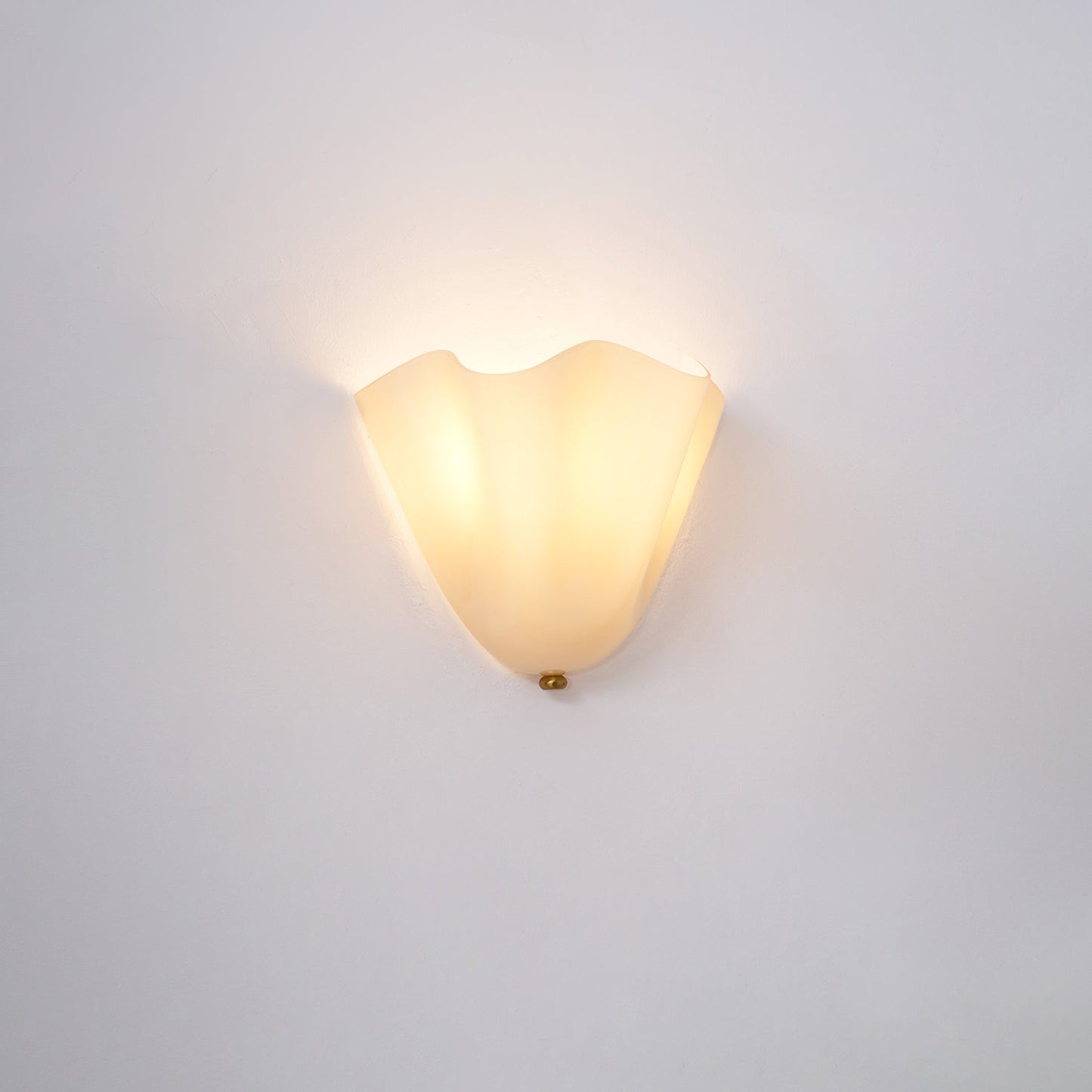 Artistic Wall Lights for Modern & Classic Interiors