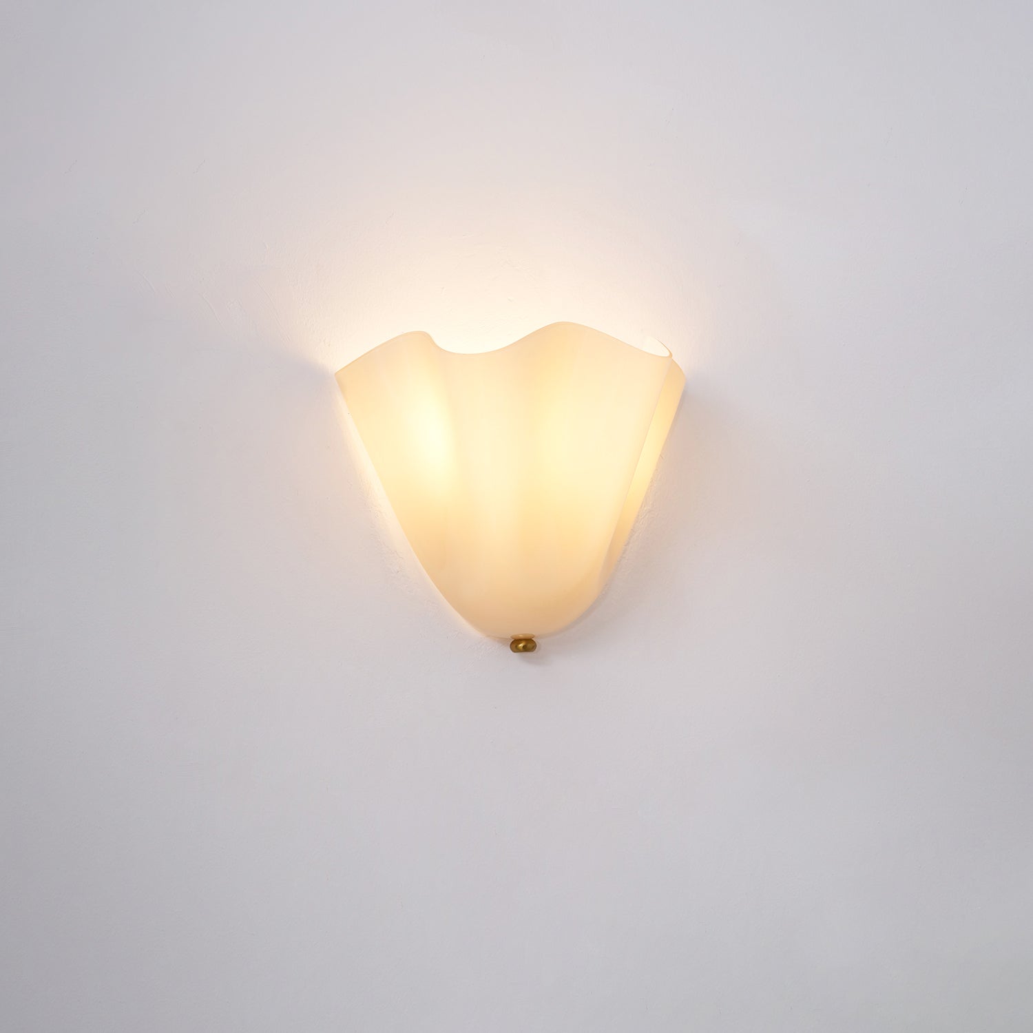 Artistic Wall Lights for Modern & Classic Interiors