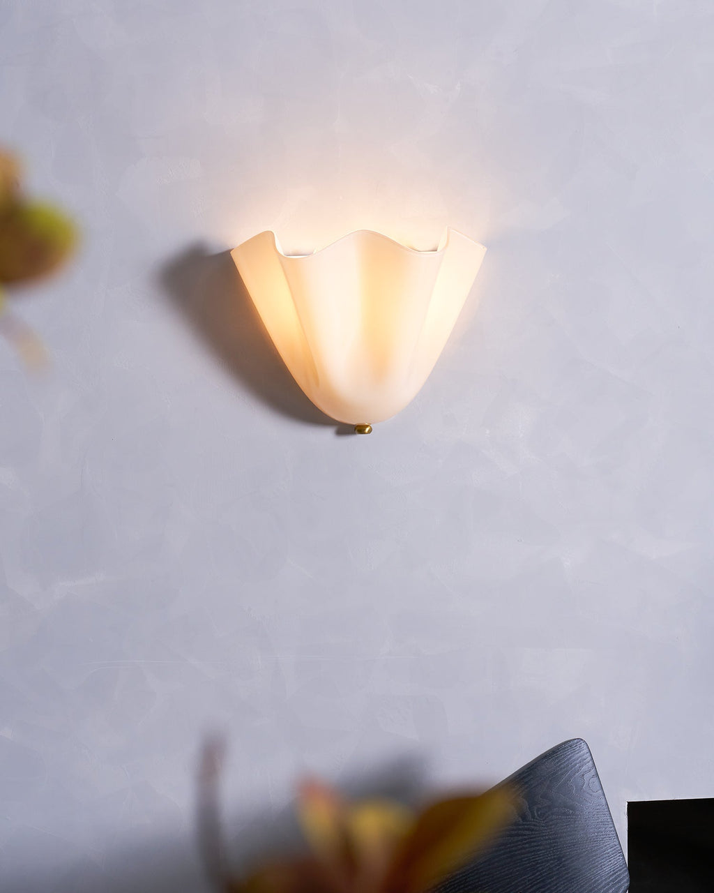 Artistic Wall Lights for Modern & Classic Interiors
