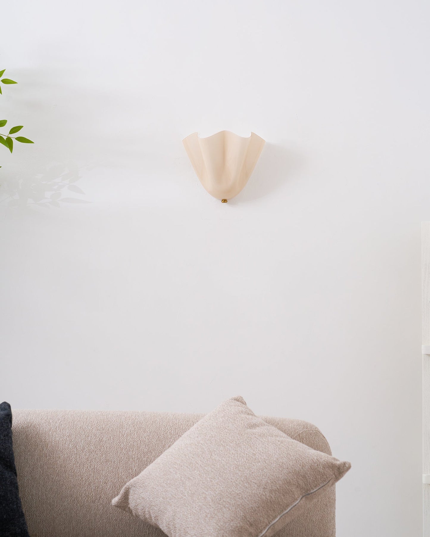 Artistic Wall Lights for Modern & Classic Interiors