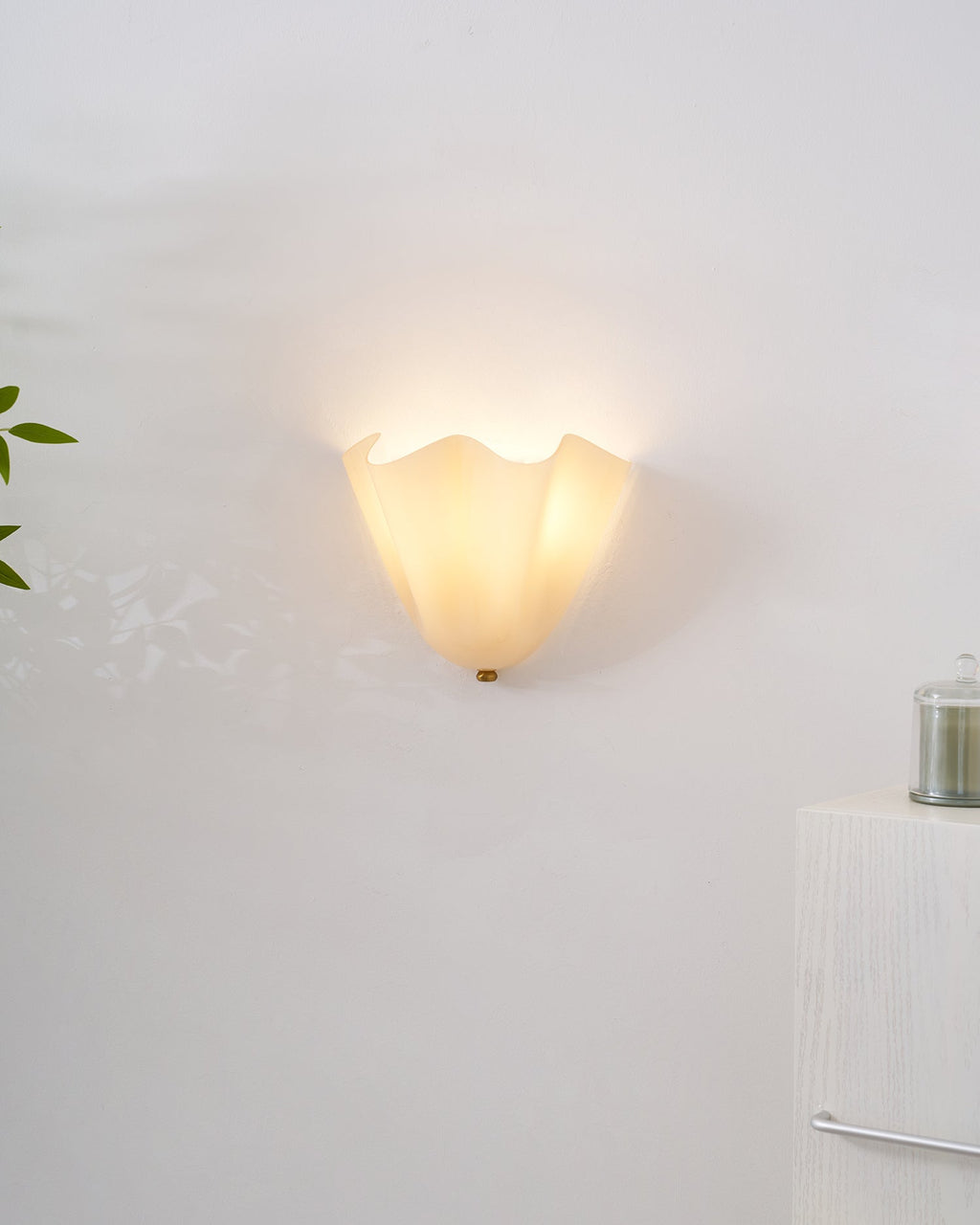 Artistic Wall Lights for Modern & Classic Interiors