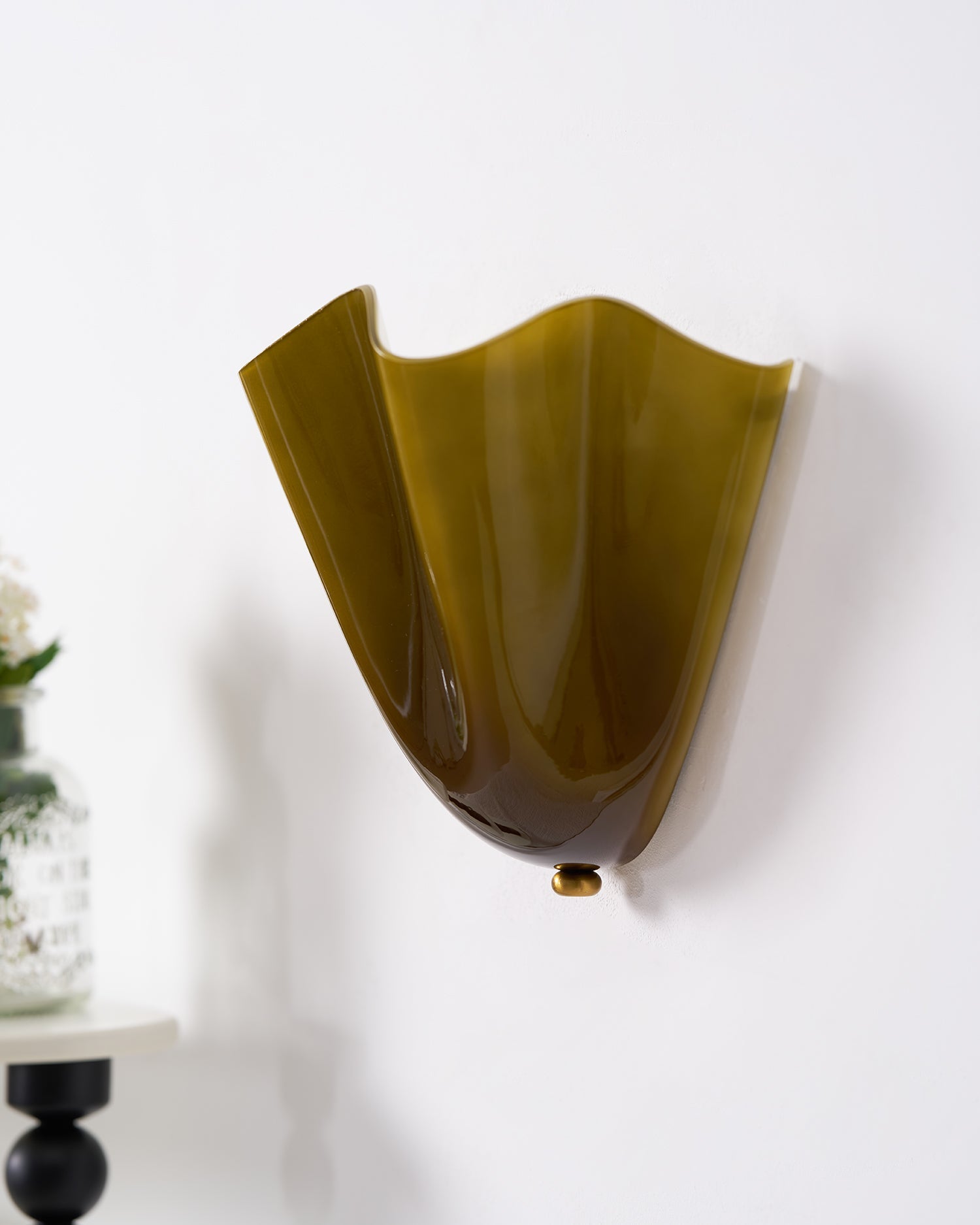 Artistic Wall Lights for Modern & Classic Interiors