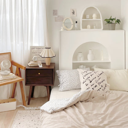 Velmora Table Lamp