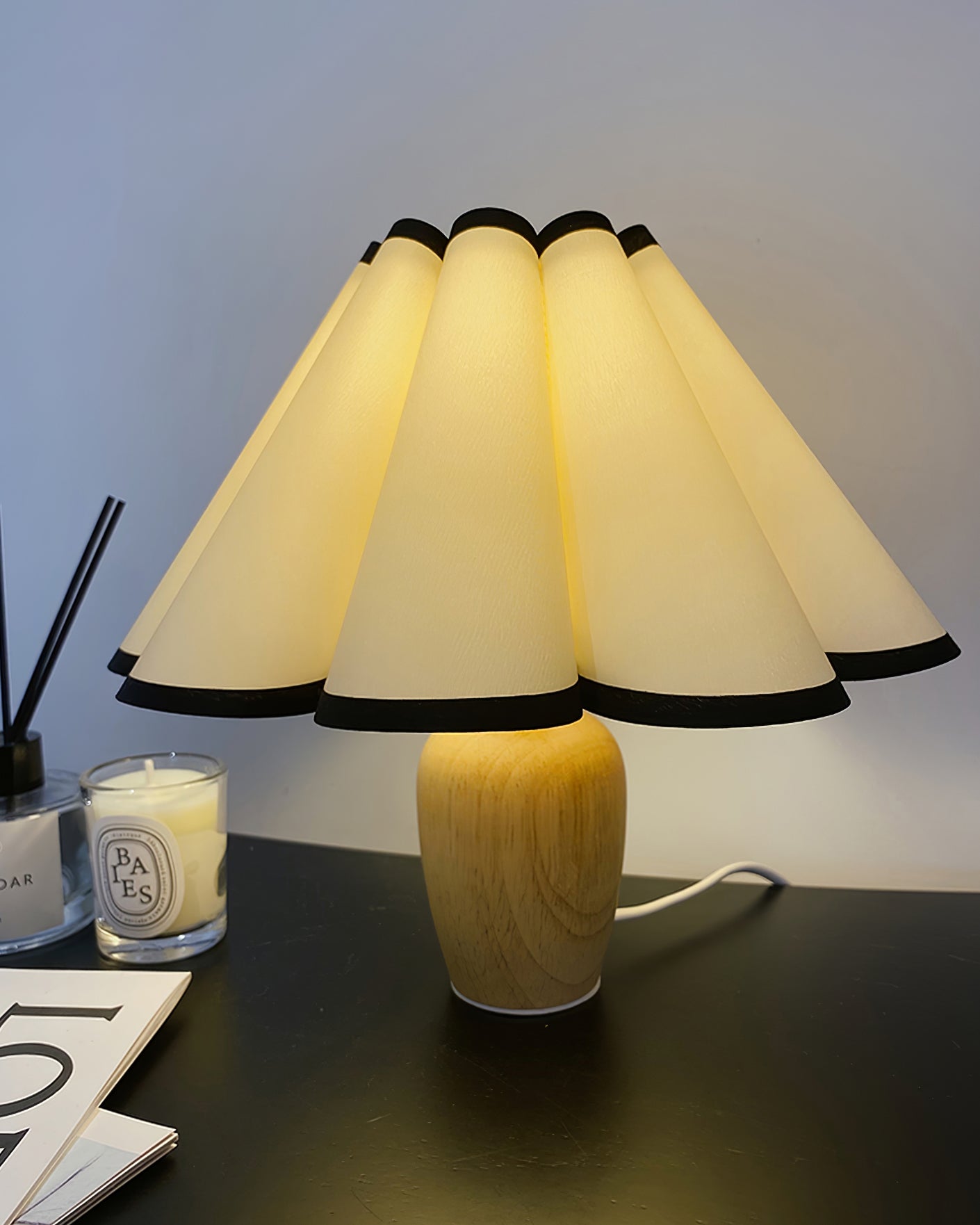 Velmora Table Lamp