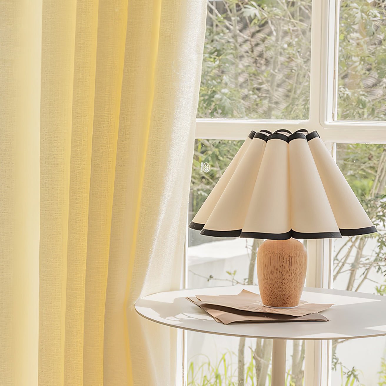 Velmora Table Lamp