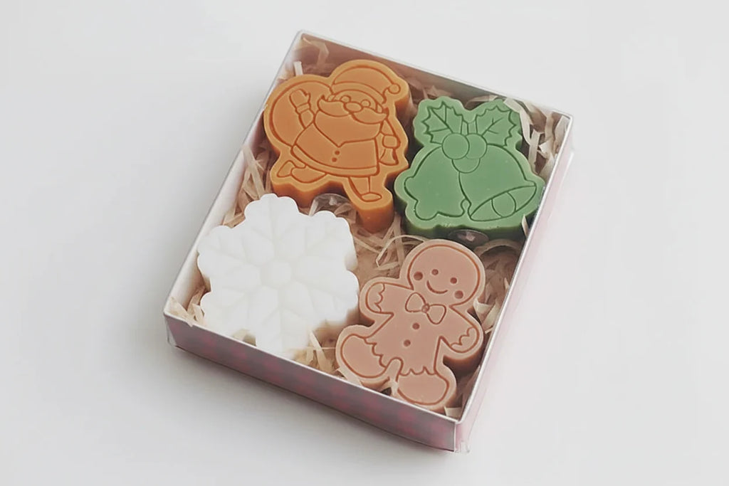 Christmas Candle Gift Set with Festive Shaped Decorative for Holiday Scents of 4 - Image 3