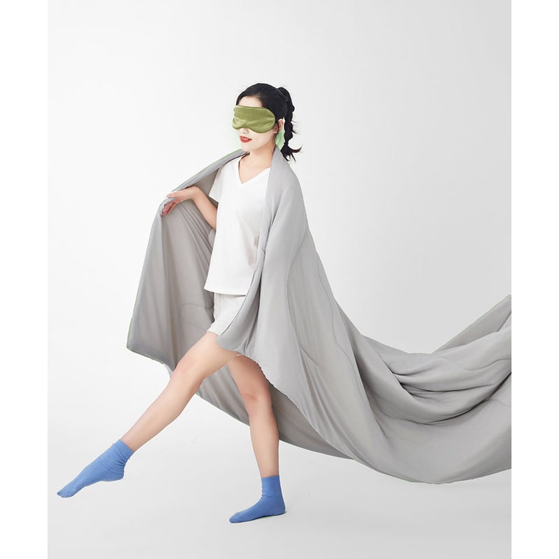 Cooling Blanket Lightweight Reversible Silky Quilted Summer Throw Cool For Hot Sleepers - Image 6