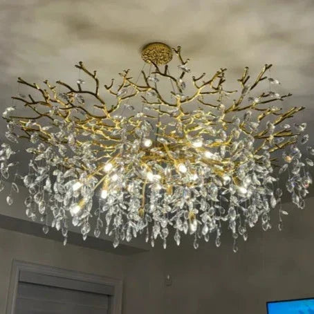 Sculptural Branch-Inspired Statement Pendant Light