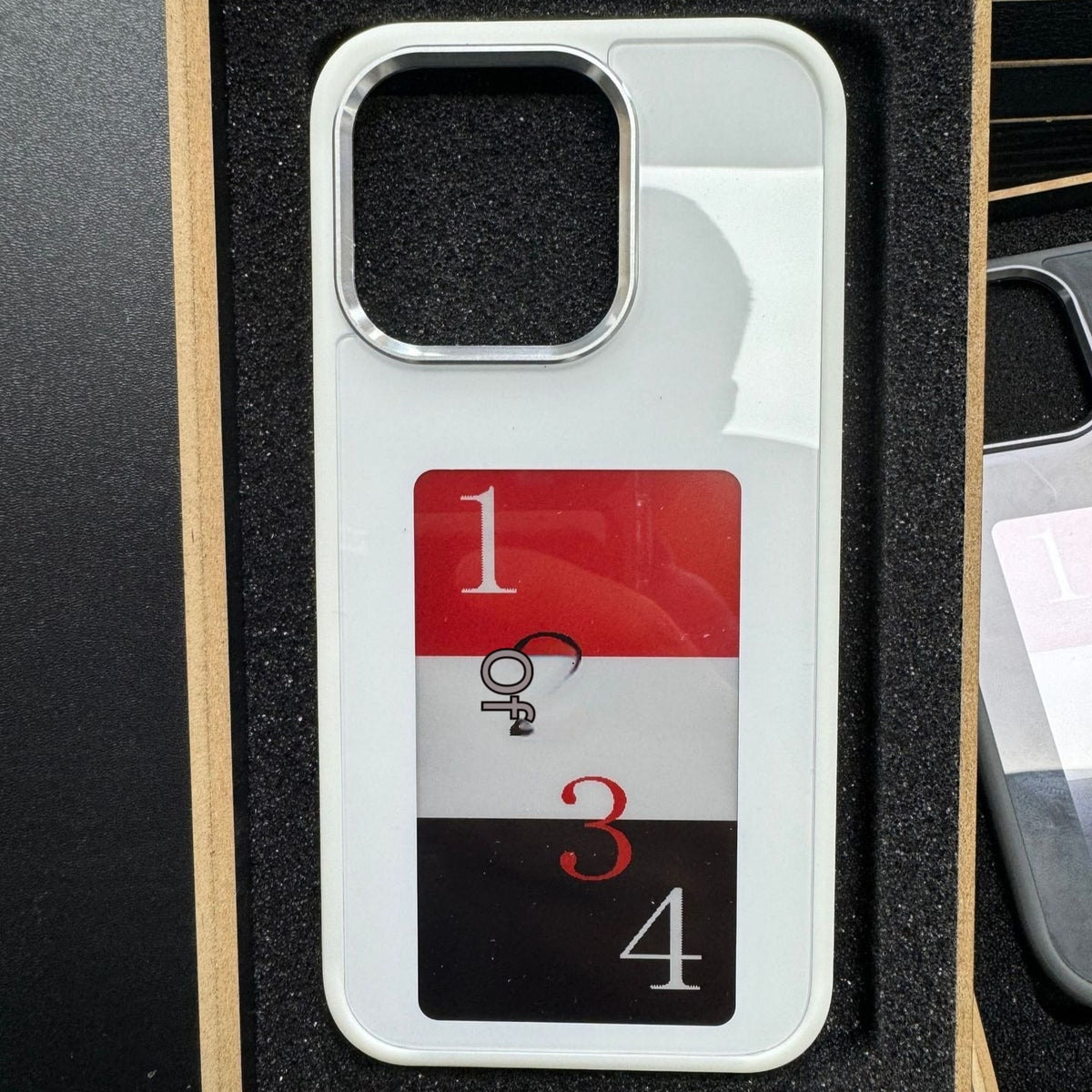 E-Ink Phone Case with Strap and Wallet Slot for Iphone 14 Pro Max Battery-Free Smart Display Cover - Image 16