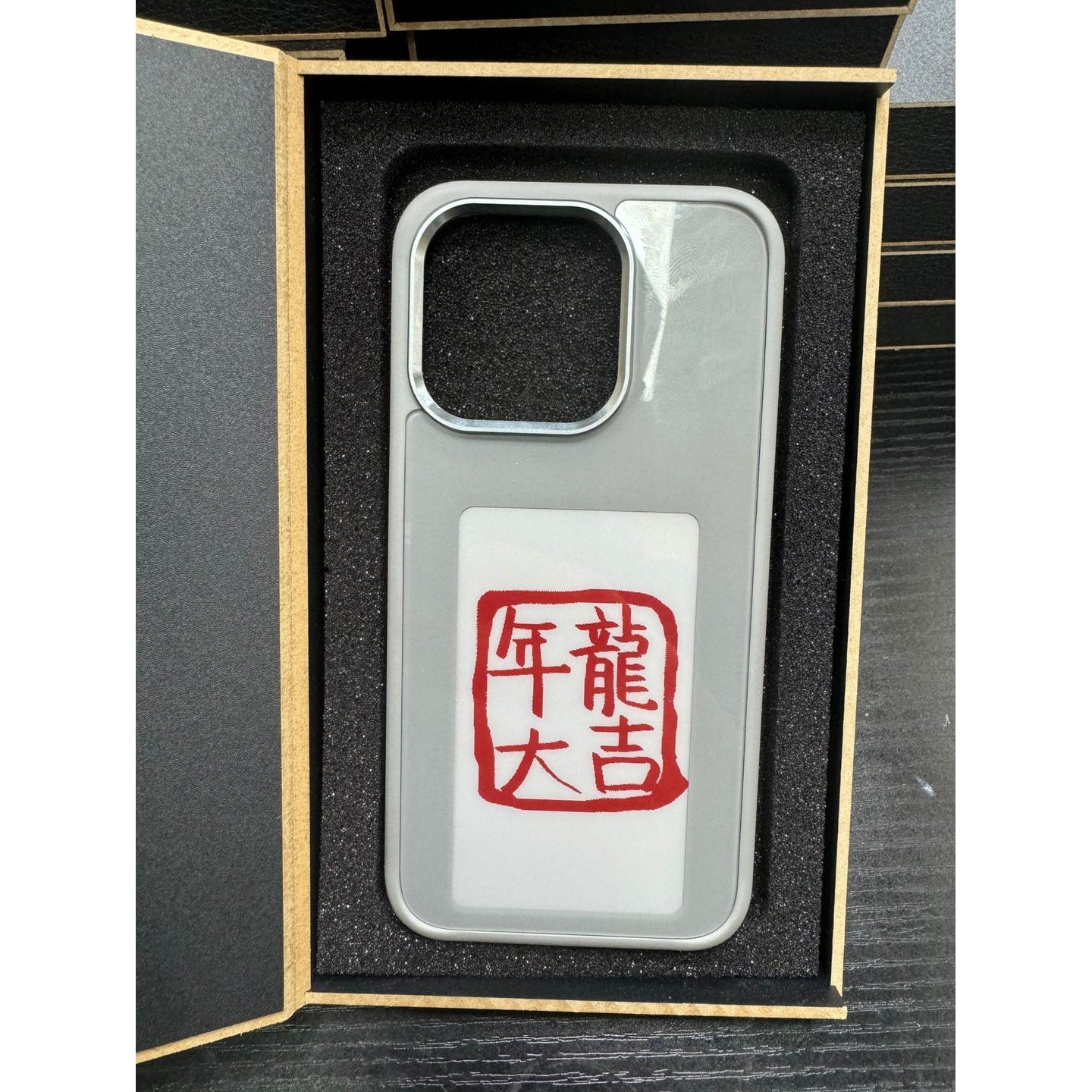 E-Ink Phone Case with Strap and Wallet Slot for Iphone 14 Pro Max Battery-Free Smart Display Cover - Image 8