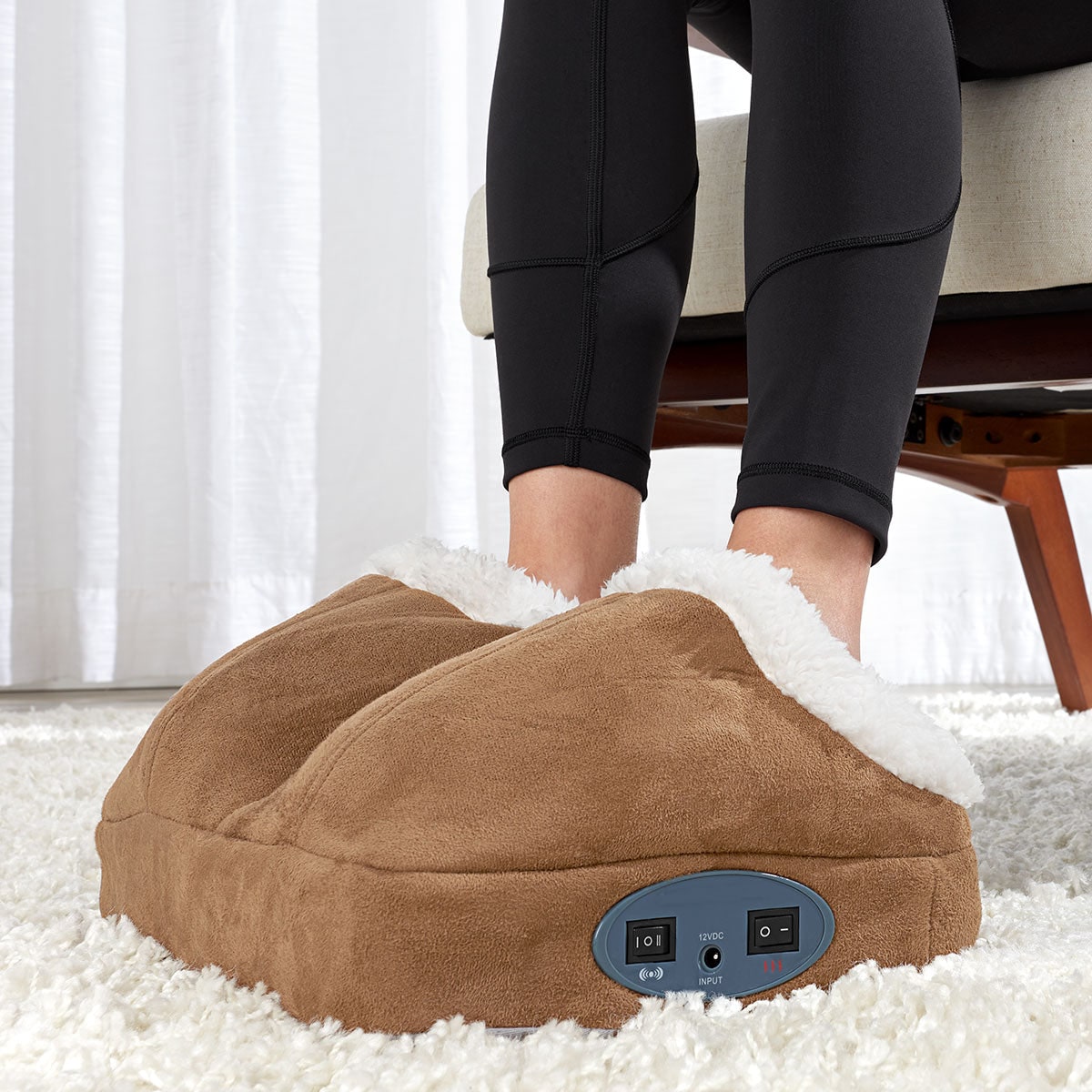 Electric Foot Massager Heated Warmer Vibrating Fleece Lined Dual Pocket - Image 1