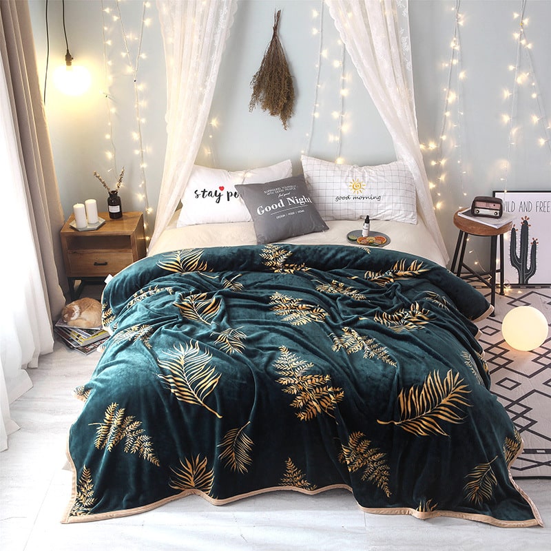 Fleece Throw Blanket with Faux Fur and Soft Plush Flannel Botanical Leaf Pattern Sofa - Image 1