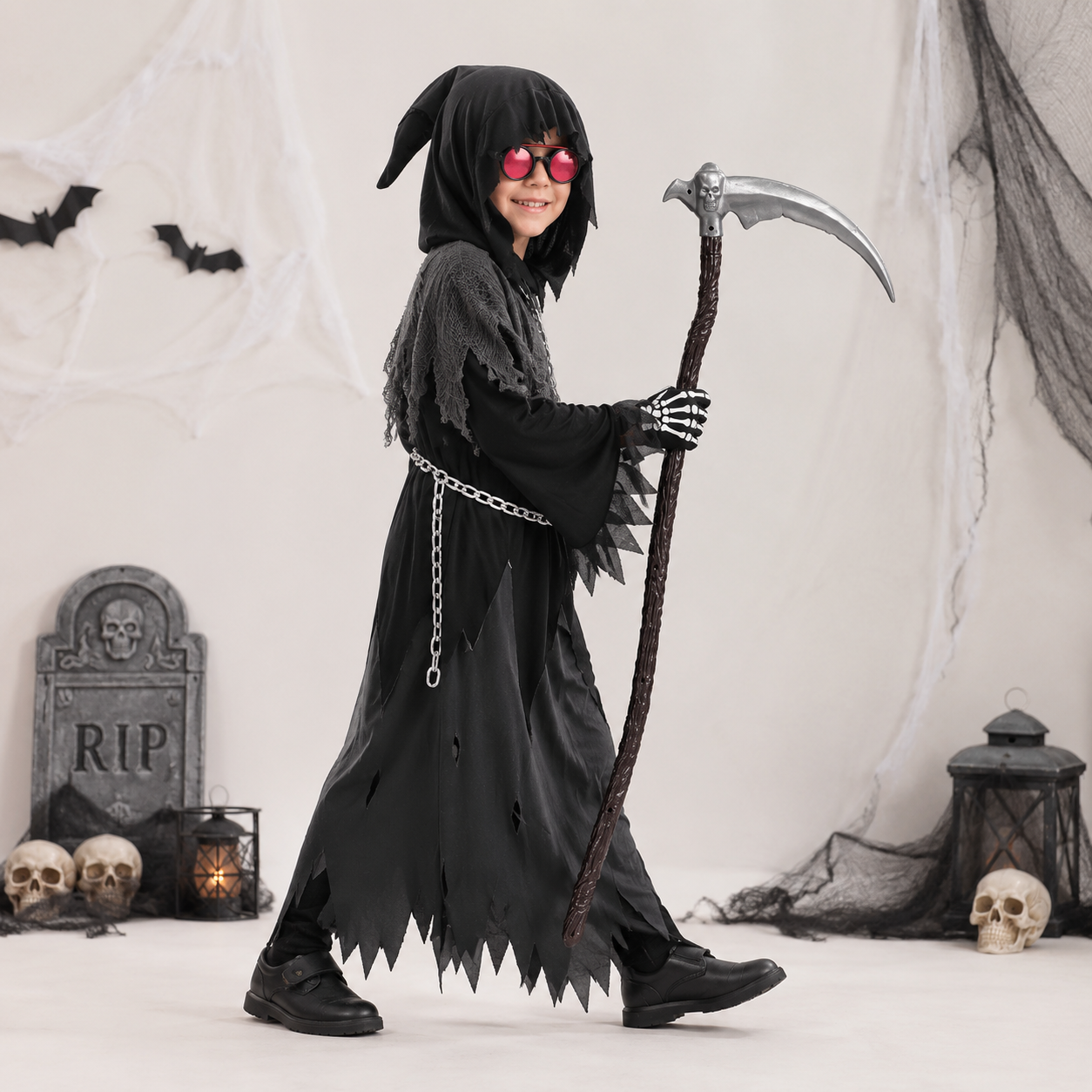 Kids' Halloween Costume Grim Reaper Hooded Robe Set with Glowing Eyes and Toy Scythe - Image 2