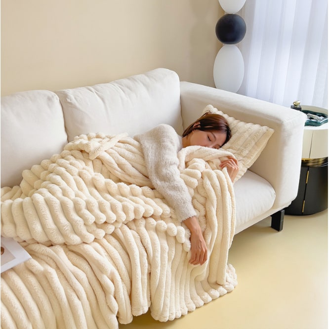Luxury Faux Fur Throw Blanket with Double-Sided Plush Pile and Matching Pillowcase - Image 16