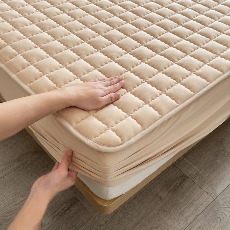 Husă de saltea cu protecție împotriva lichidelor și petelor, cu elastic pe margini