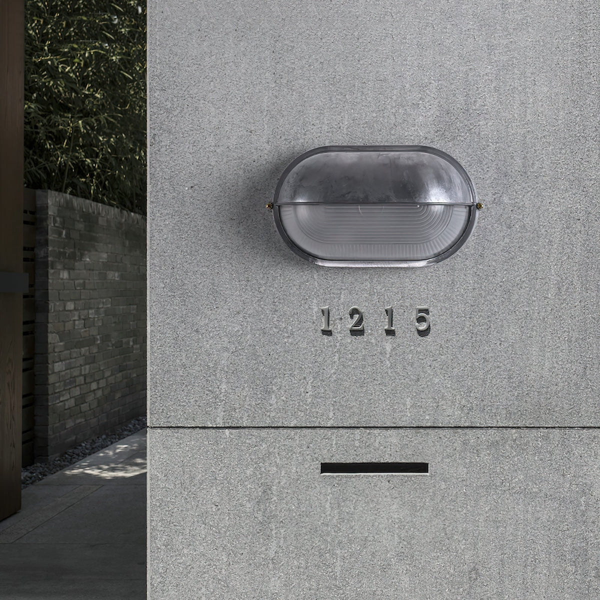 Outdoor Wall Light Bulkhead with Ribbed Glass Eyelid Hood Weather-Resistant - Image 9