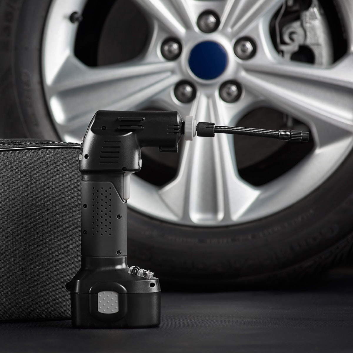 Portable Tire Inflator Cordless Rechargeable Handheld Digital Display - Image 7