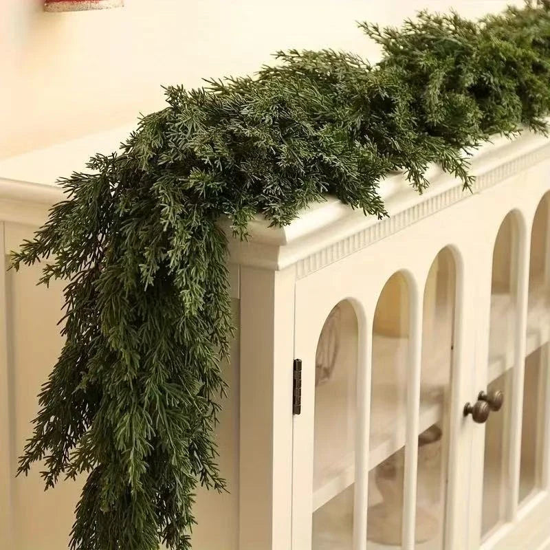 Pre-Lit Christmas Garland with Warm LED Lights and Flexible Branches for Stairs Mantel - Image 9